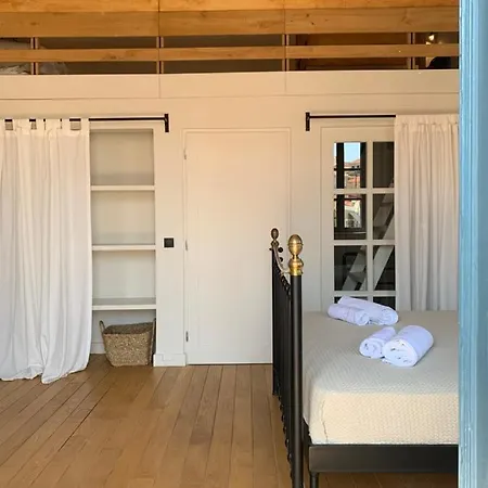 Vila 1890 Fanourakis House *