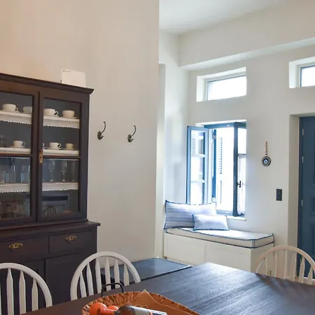 1890 Fanourakis House Willa